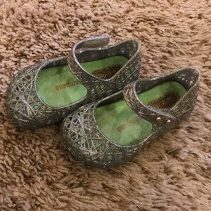 Mini Melissa silver zig zags